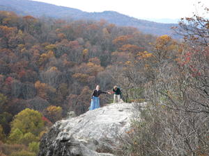 Come one, Daniel, you can come closer, it's not dangerous over here. We're plenty far from the edge!