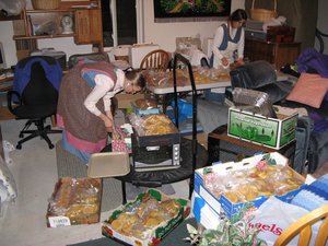 The bread was enough for our guests the whole wedding weekend, rehearsal dinner, and wedding reception, plus left over for Kristina's parents, and Daniel and Kristina had enough to keep them through their first month in their new home!