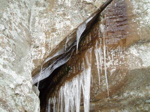 Unique icicle "waves"