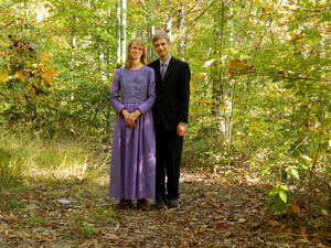 Hiking back down the trail, we stopped for a few fall photos.