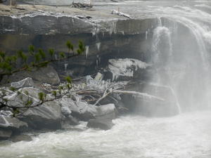 Icicles next to Cumberland falls.